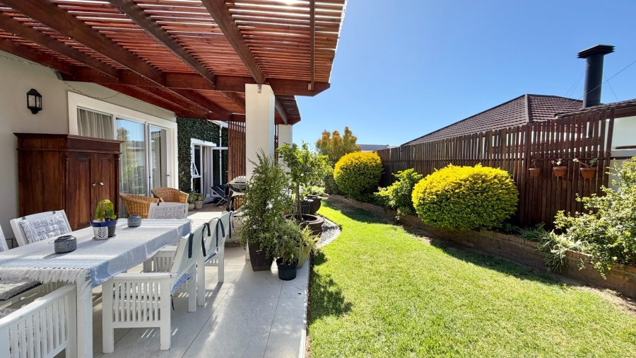 3 Bedroom Property for Sale in Gordons Bay Village Western Cape